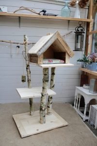 Krabpalen met huisjes